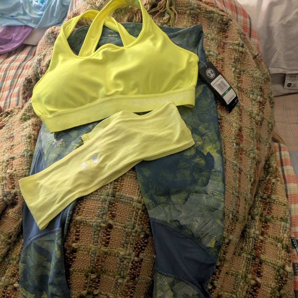 Under Armor Active Set With Leggings Of Sports Bra And A Headband.